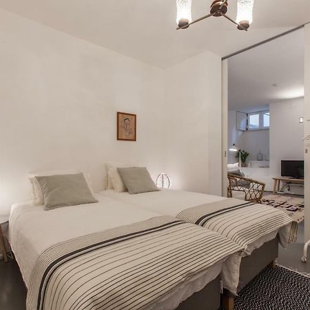 Renovated Apart With Private Courtyard, By Timecooler ลิสบอน ภายนอก รูปภาพ