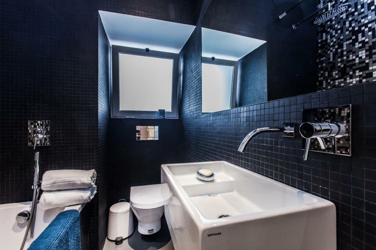 Renovated Apart With Private Courtyard, By Timecooler ลิสบอน ภายนอก รูปภาพ