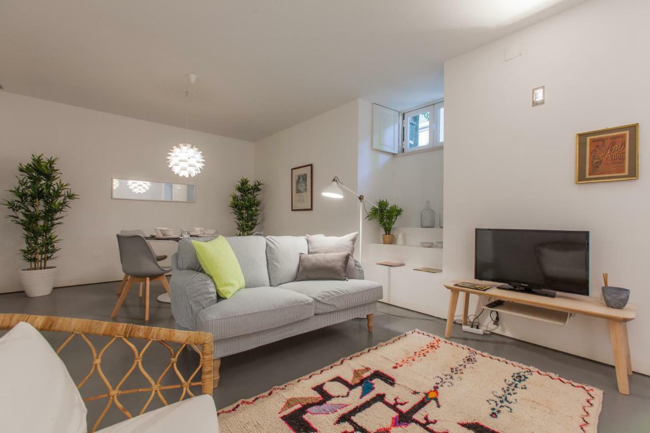 Renovated Apart With Private Courtyard, By Timecooler ลิสบอน ภายนอก รูปภาพ