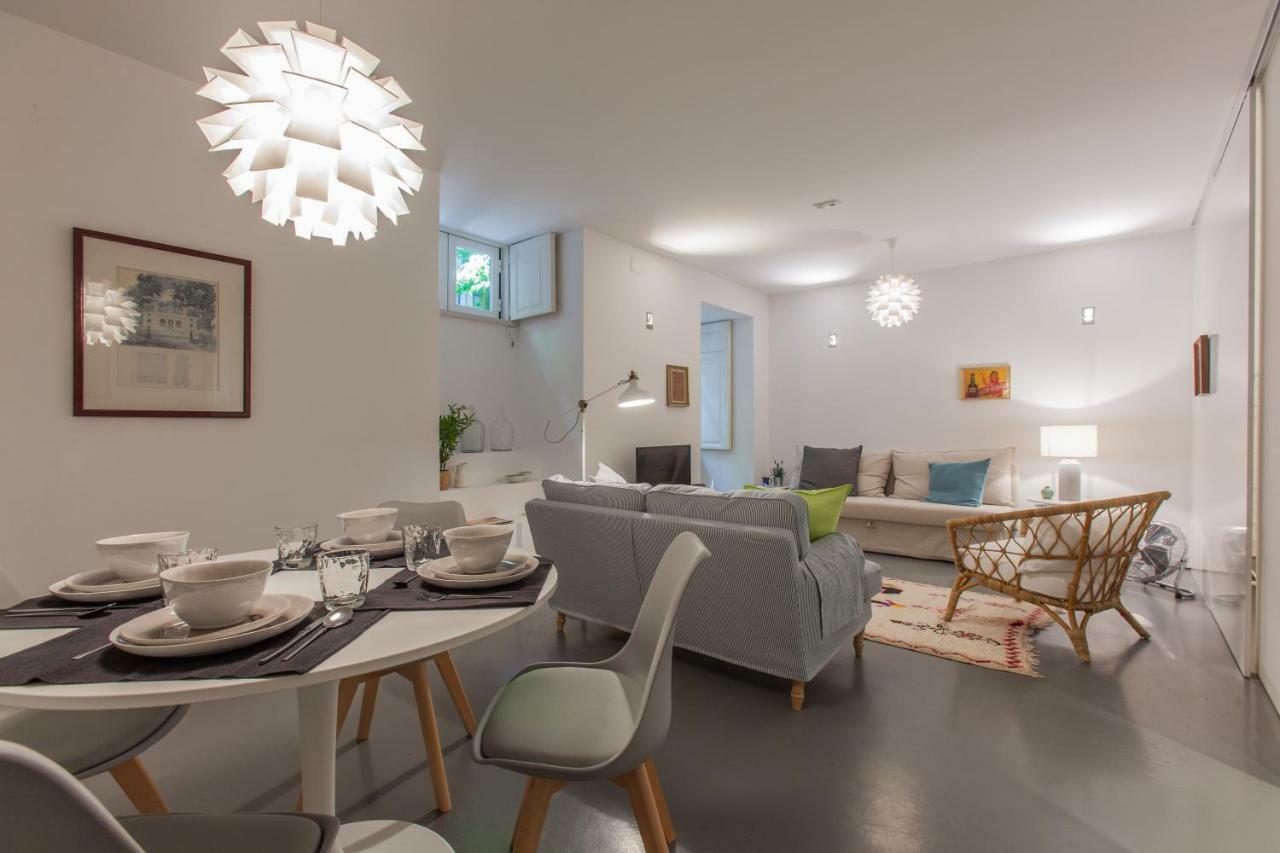 Renovated Apart With Private Courtyard, By Timecooler ลิสบอน ภายนอก รูปภาพ