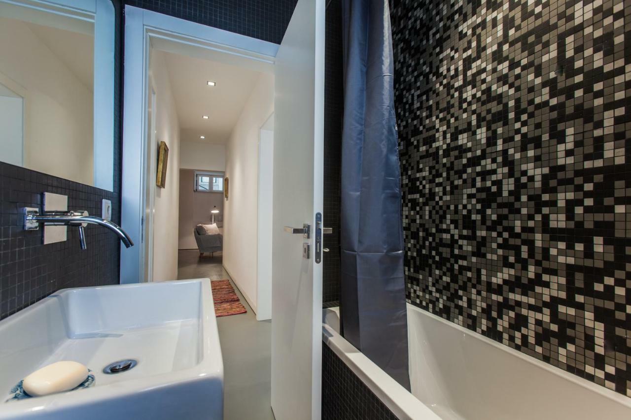 Renovated Apart With Private Courtyard, By Timecooler ลิสบอน ภายนอก รูปภาพ