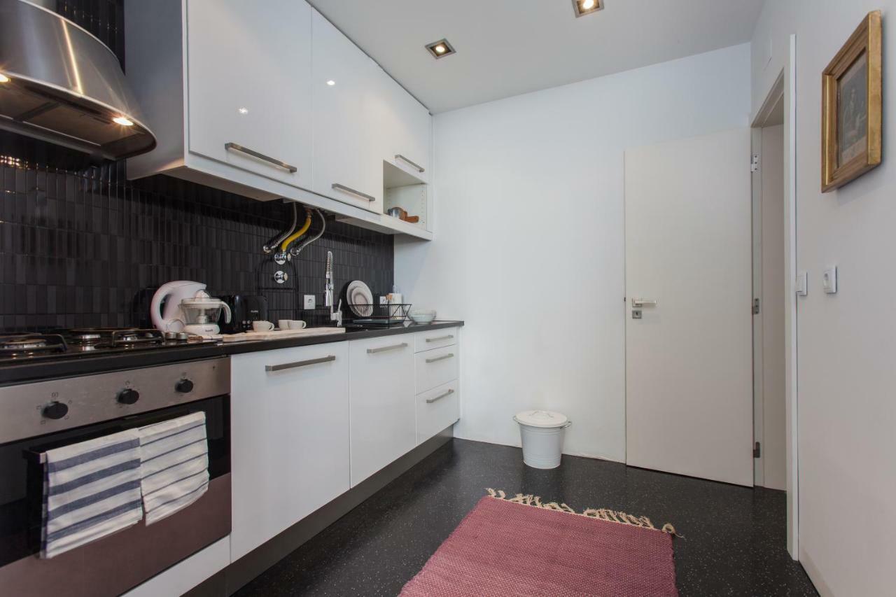 Renovated Apart With Private Courtyard, By Timecooler ลิสบอน ภายนอก รูปภาพ