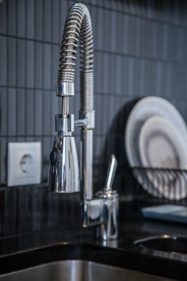 Renovated Apart With Private Courtyard, By Timecooler ลิสบอน ภายนอก รูปภาพ